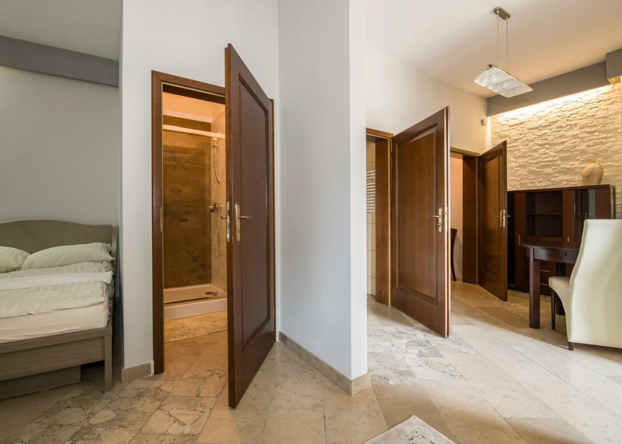 Apartamenty Na Warszawskiej Sieradz Exteriör bild