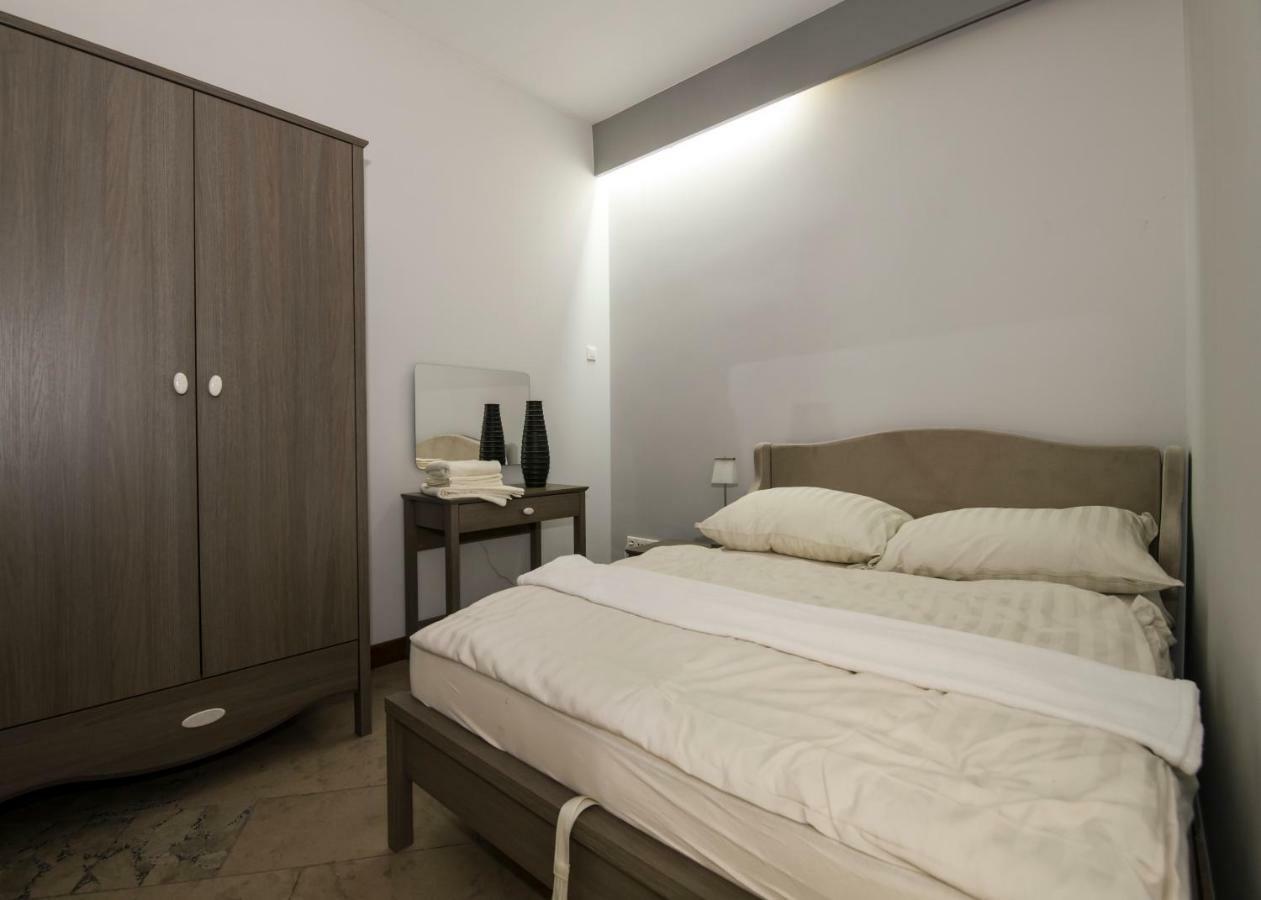 Apartamenty Na Warszawskiej Sieradz Exteriör bild