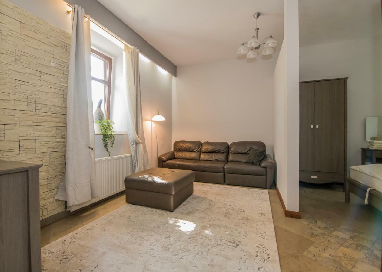 Apartamenty Na Warszawskiej Sieradz Exteriör bild