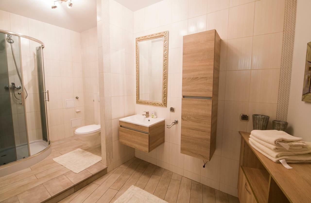 Apartamenty Na Warszawskiej Sieradz Exteriör bild