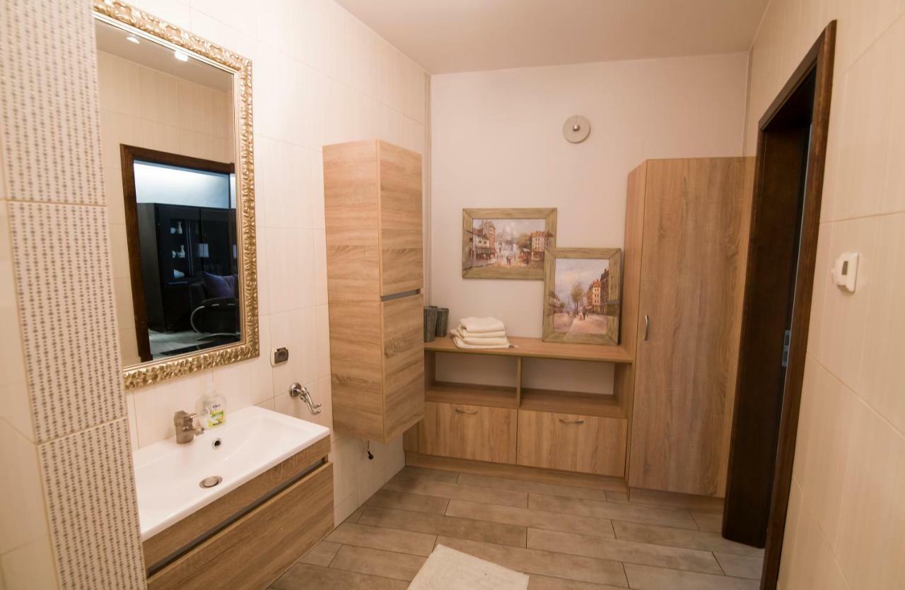 Apartamenty Na Warszawskiej Sieradz Exteriör bild