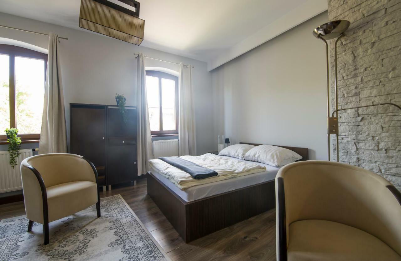 Apartamenty Na Warszawskiej Sieradz Exteriör bild