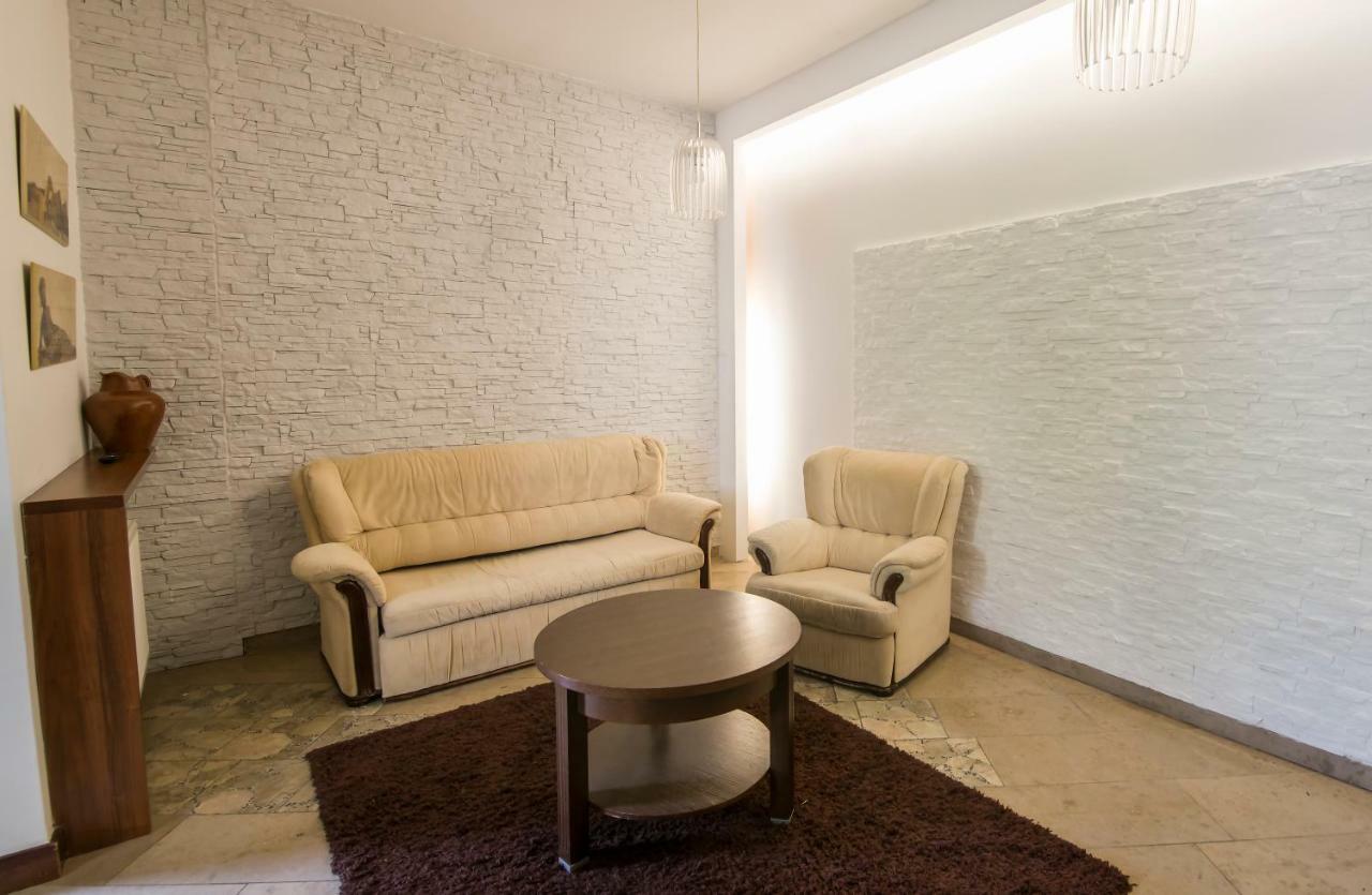 Apartamenty Na Warszawskiej Sieradz Exteriör bild