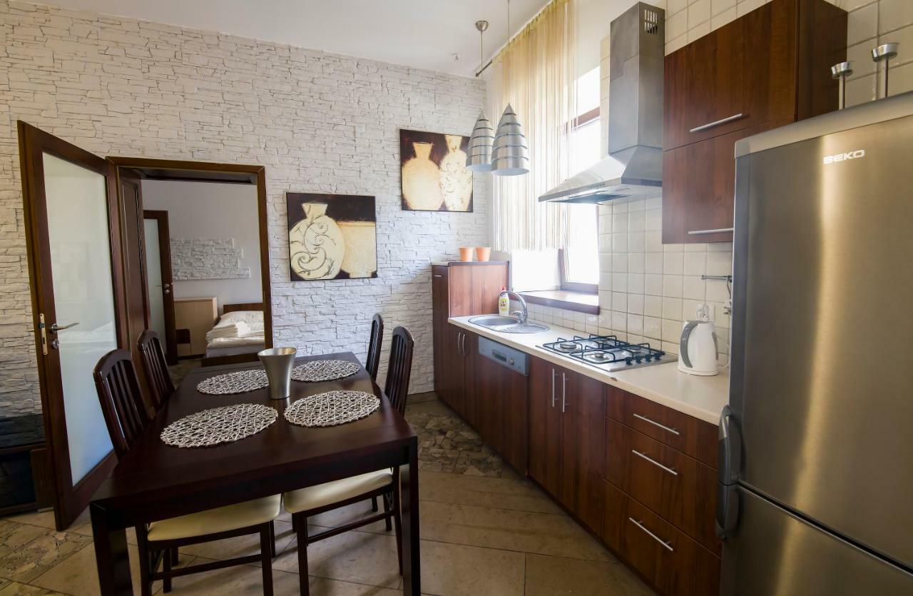 Apartamenty Na Warszawskiej Sieradz Exteriör bild