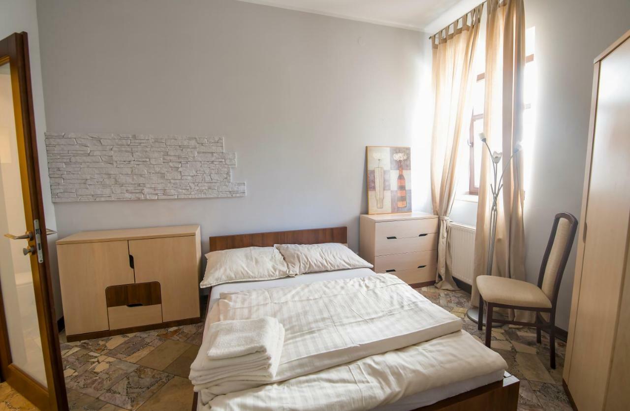 Apartamenty Na Warszawskiej Sieradz Exteriör bild